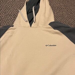Columbia Cream and Gray Hoodie